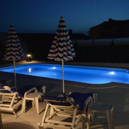פודסטראנה Apartments Vinka מראה חיצוני תמונה