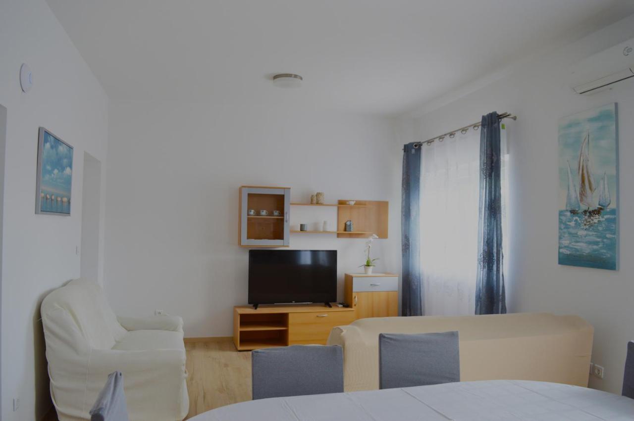 פודסטראנה Apartments Vinka מראה חיצוני תמונה