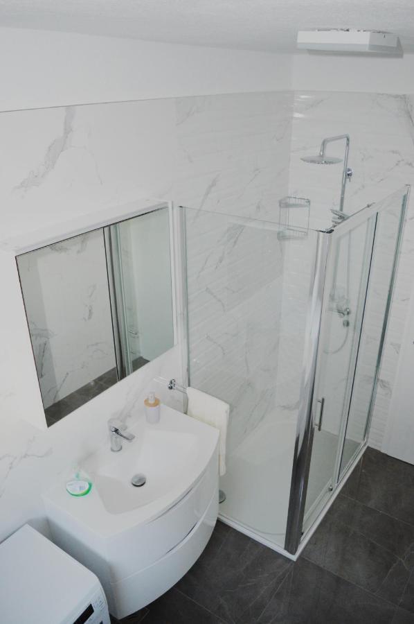פודסטראנה Apartments Vinka מראה חיצוני תמונה