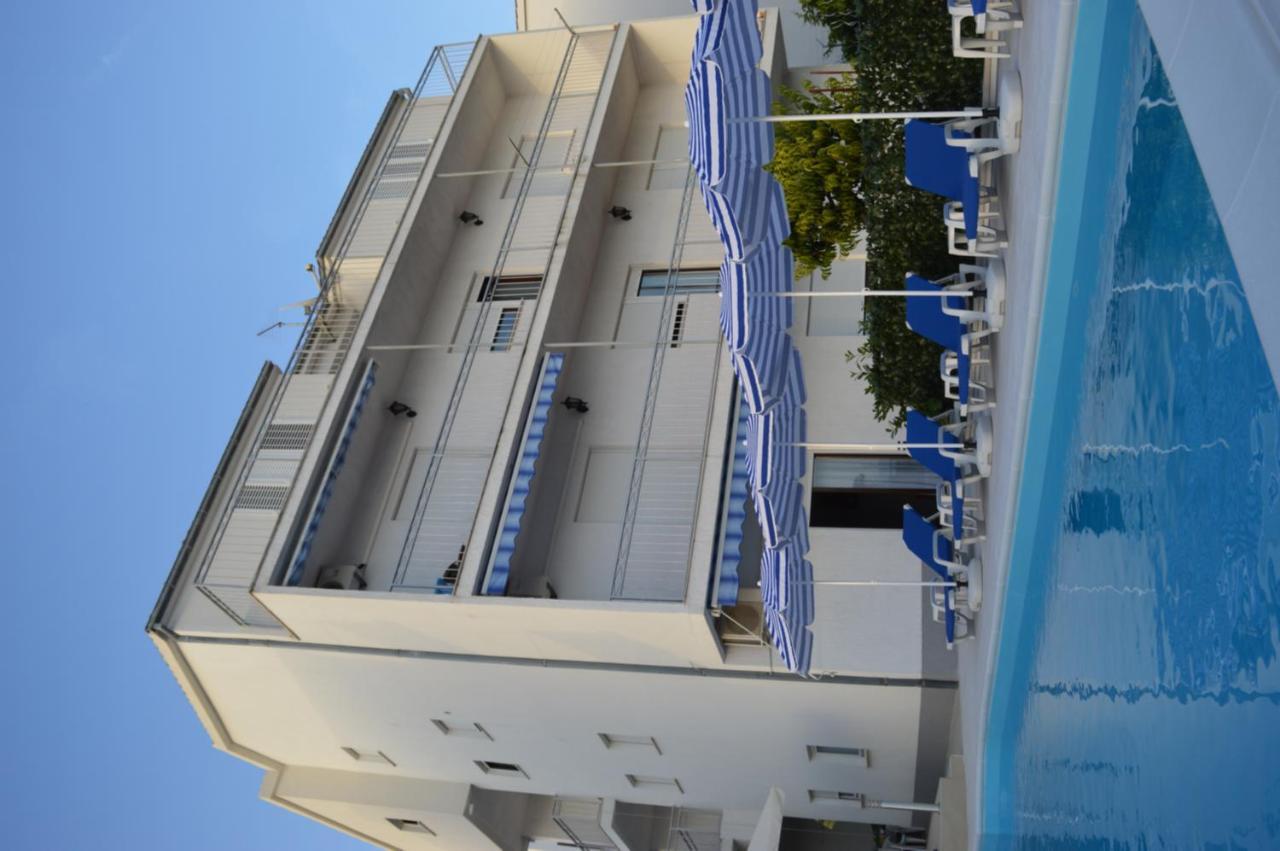 פודסטראנה Apartments Vinka מראה חיצוני תמונה