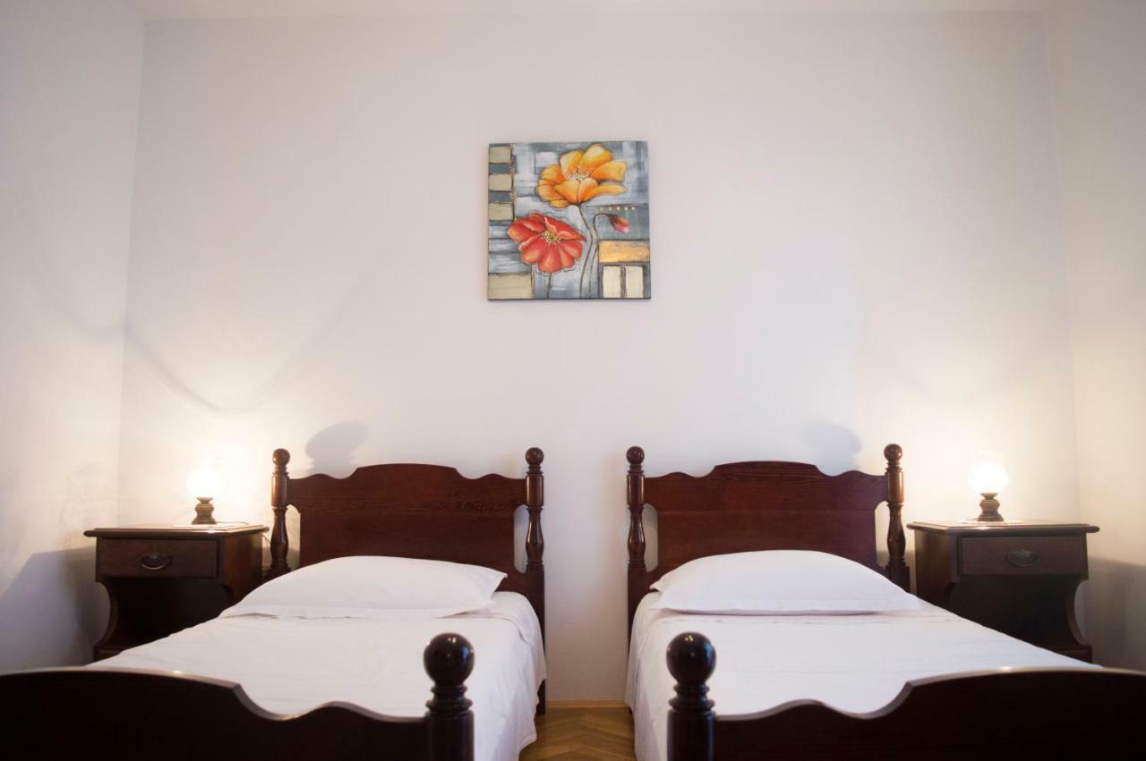 פודסטראנה Apartments Vinka מראה חיצוני תמונה