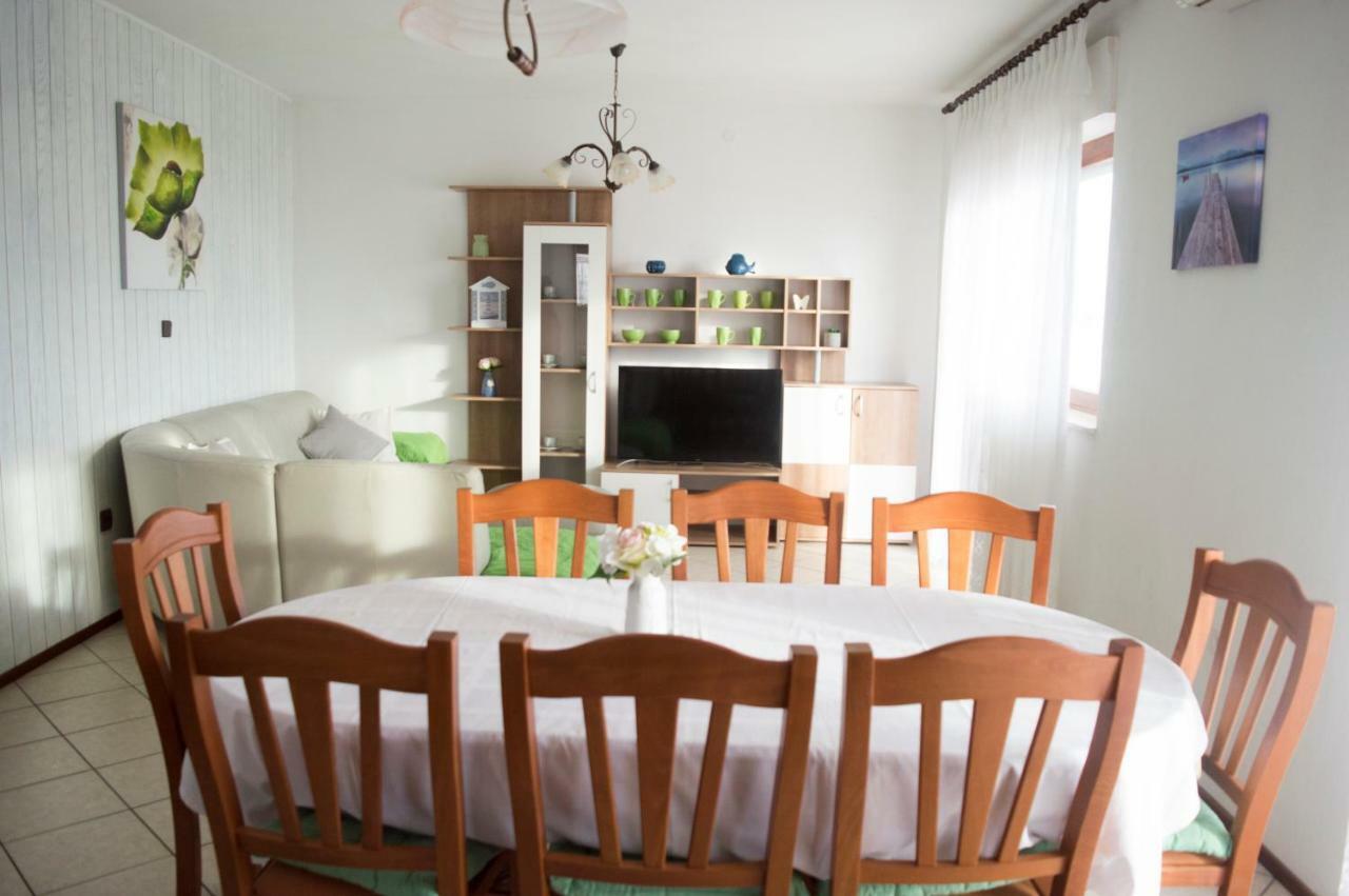 פודסטראנה Apartments Vinka מראה חיצוני תמונה