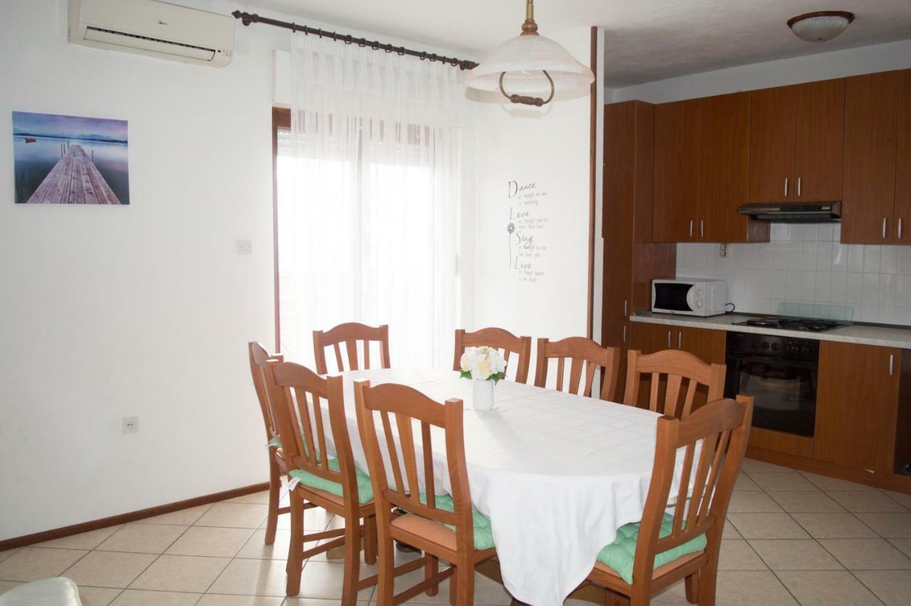 פודסטראנה Apartments Vinka מראה חיצוני תמונה