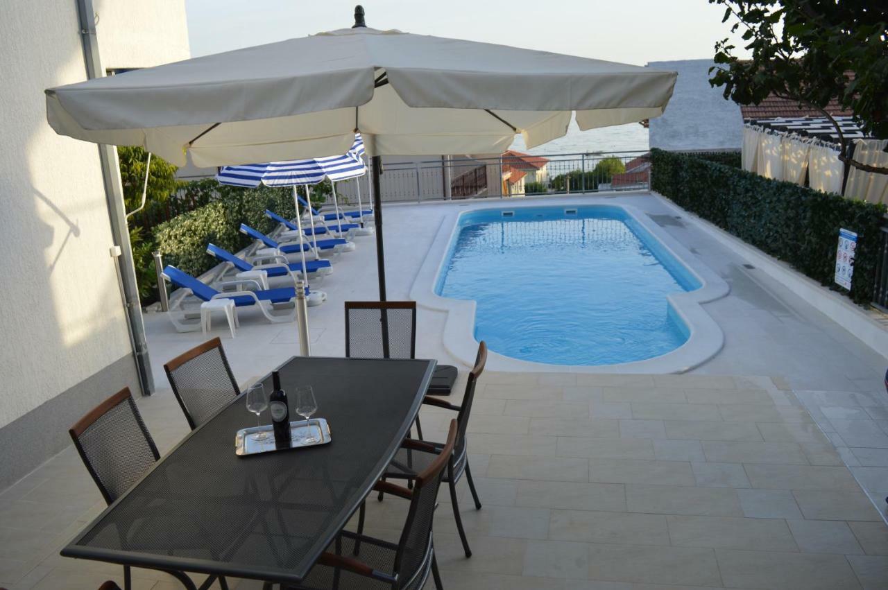 פודסטראנה Apartments Vinka מראה חיצוני תמונה
